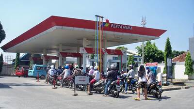 thumbnail artikel dekstop - 5 Dampak yang Bisa Terjadi Akibat Kenaikan Harga BBM Indonesia