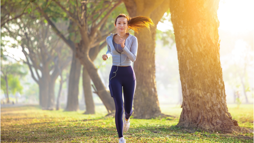cari tahu manfaat jogging untuk kesehatan kulit di sini | telkomsel