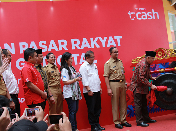 T-CASH dan JAKmikro Digitalisasi UMKM & Sistem Pembayaran Pasar Rakyat Jakarta