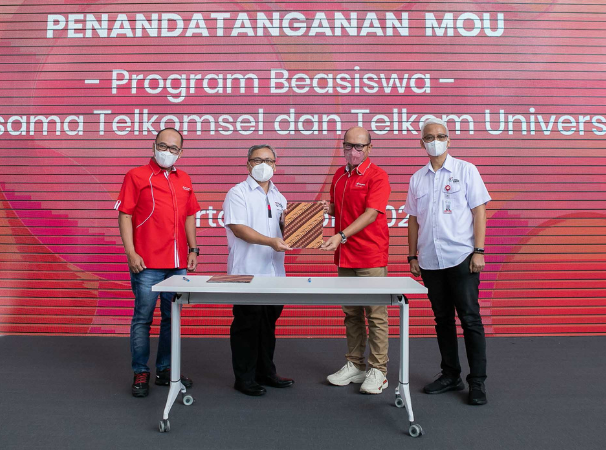 Telkomsel dan Telkom University Berkolaborasi Hadirkan Program Beasiswa untuk Dorong Terciptanya Talenta Digital Indonesia