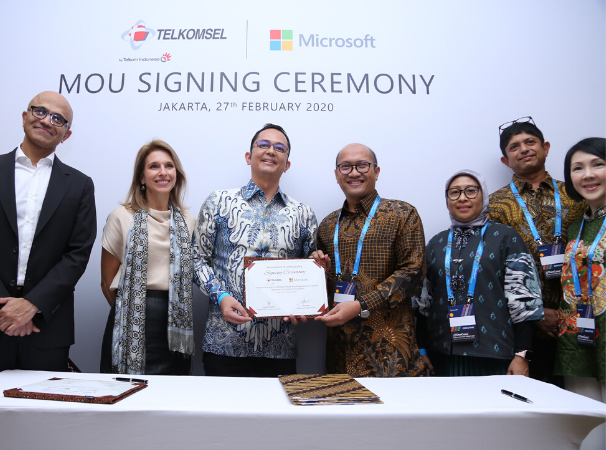 Microsoft dan Telkomsel Umumkan Kemitraan Strategis dalam Edge Computing Berbasis AI untuk Industri 4.0 di Indonesia