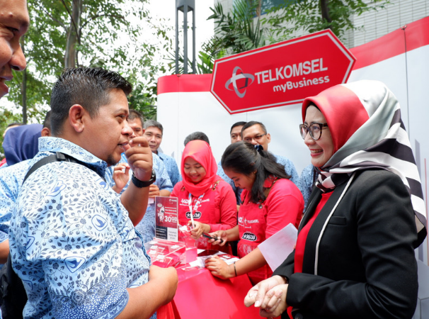 Telkomsel dan Bluebird Berkolaborasi Hadirkan Taksi Berbasis IoT