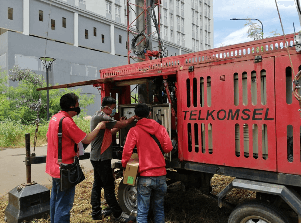 Telkomsel Perkuat Kapasitas dan Kualitas Jaringan Broabdband di Tiga Lokasi Rumah Sakit Darurat Khusus Penanganan Pasien Pandemi COVID-19.