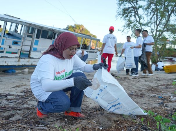 Telkomsel Jaga Bumi