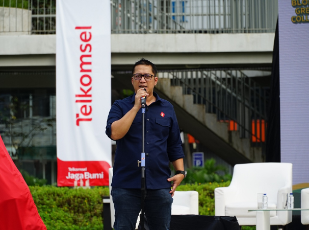 Telkomsel Jaga Bumi hadirkan program bundling motor listrik untuk solusi transportasi ramah lingkungan yang hemat, efisien, dan bernilai tambah