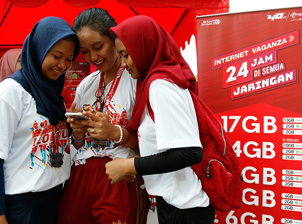 Ramadan, Penggunaan Media Sosial di Jaringan Telkomsel Naik 24%