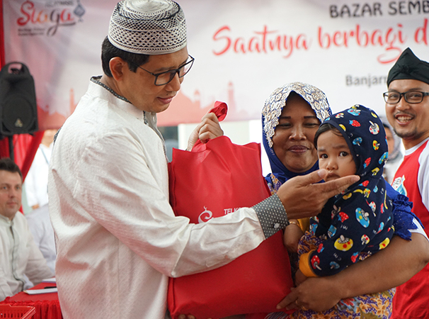 Roadshow Ramadhan 1439 Hijriyah Telkomsel “Berbagi dalam Keberagaman” dengan 5.000 Anak Negeri & Kaum Dhuafa