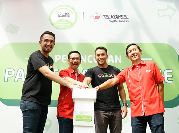 GO-JEK dan Telkomsel Luncurkan Paket Komunikasi Bagi Mitra di Seluruh Indonesia