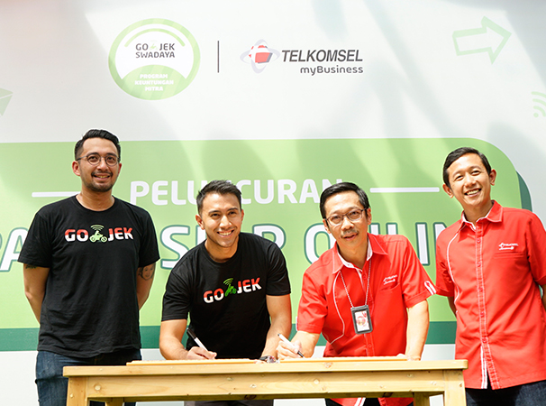 GO-JEK dan Telkomsel Luncurkan Paket Komunikasi Bagi Mitra di Seluruh Indonesia