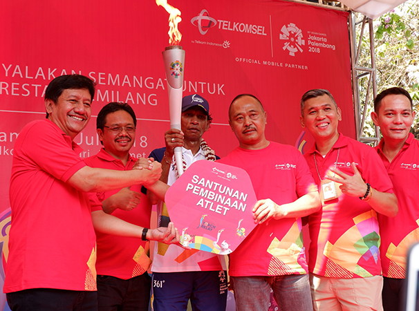 Telkomsel Sukseskan Pawai Obor Asian Games 2018 di 5 Kota