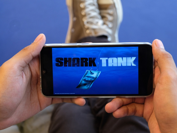 MAXstream Hadirkan Serial ‘Shark Tank’ di Saluran TechStorm